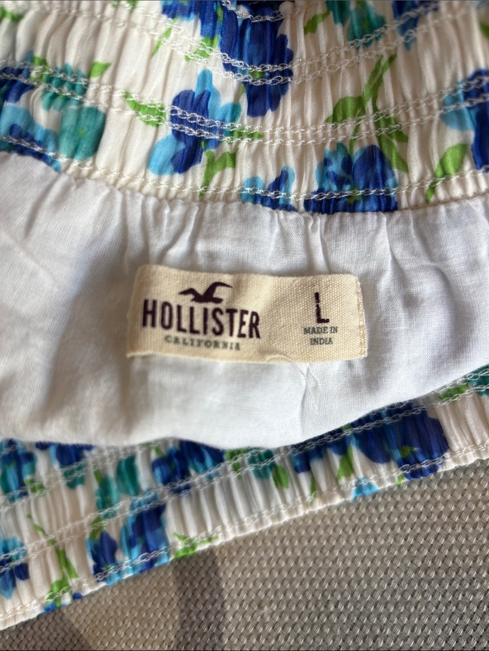 Hollister Blue & White Mini Skirt with Blue Floral Ruffles - Picture 9 of 11